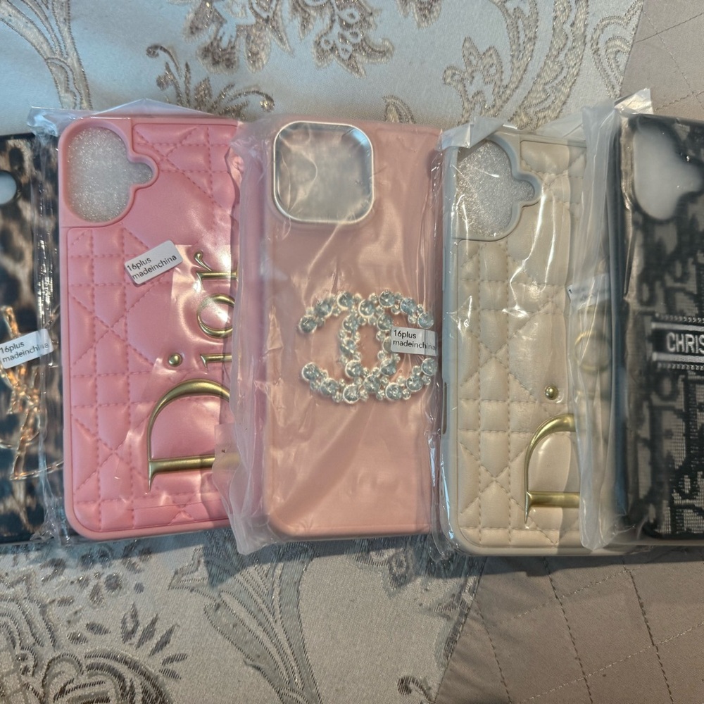 iPhone 16 Plus Phone Case Bundle 🩷